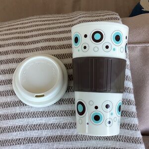 Kohl's White Travel Cup  with Lid with Blue Dot Label